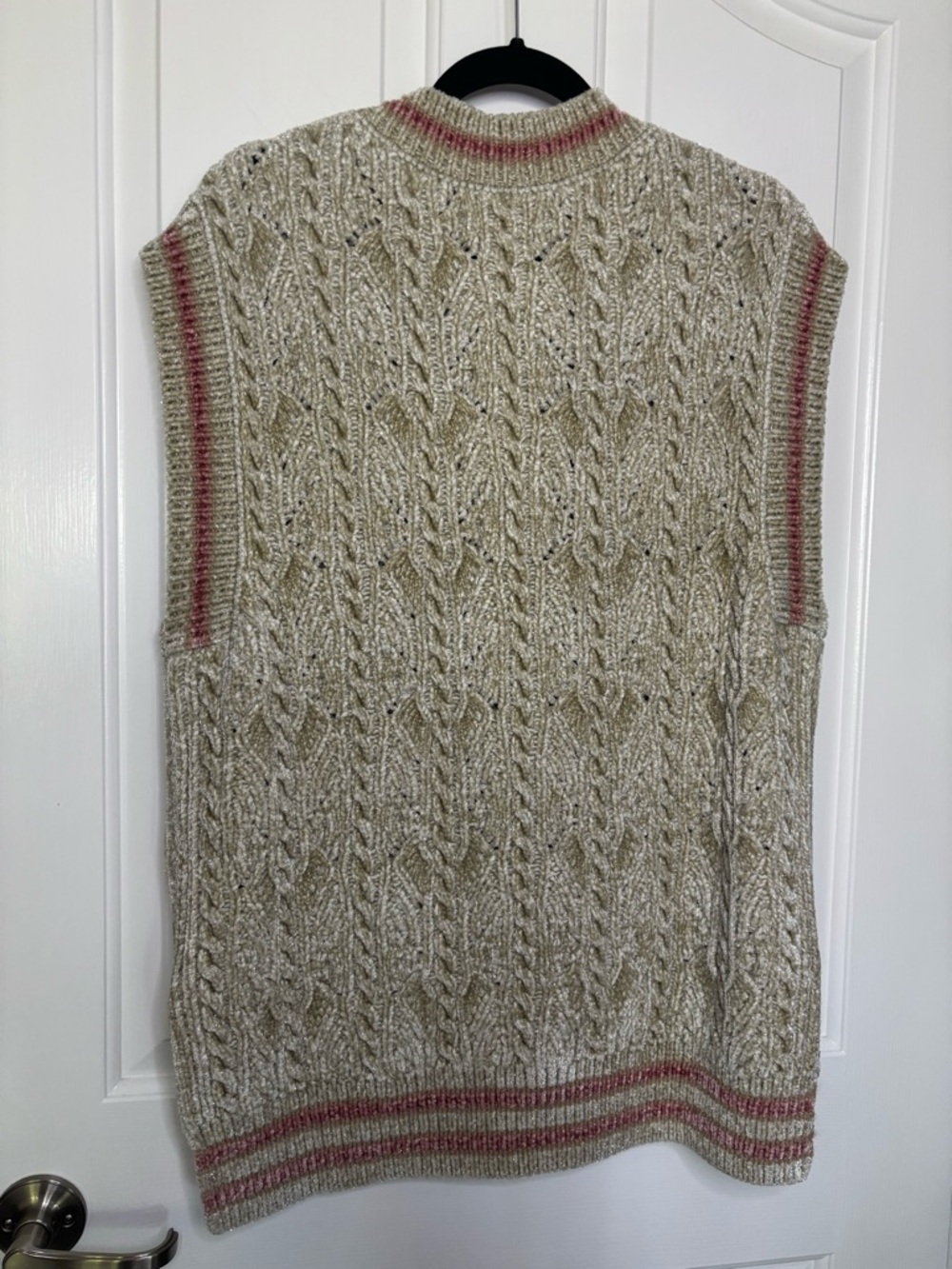 CHANEL 22FW Beige Cable Knit Vest with Pink Accent size French 40 - Picture 10 of 14